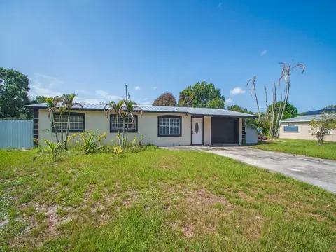 355 Johnston St, Fort Pierce, FL 34982