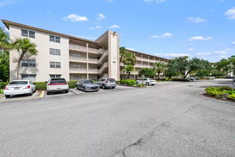 2402 Antigua Cir #C2, Coconut Creek, FL 33066