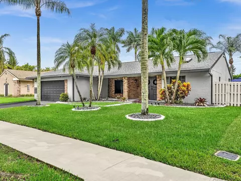 1341 White Stone Way, Davie, FL 33325