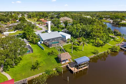 446 SE Naranja Ave, Port Saint Lucie, FL 34983