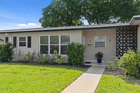 947 Circle Dr #C, Delray Beach, FL 33445