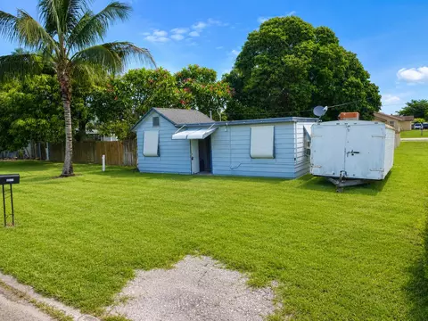 1198 Tangelo Ave, West Palm Beach, FL 33406