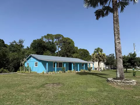 Exterior - 9107 SE 62nd Dr, Okeechobee, FL 34974 photo 2 of 5