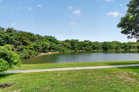 View/Area - 308 Spruce St, Boynton Beach, FL 33426 photo 2 of 17