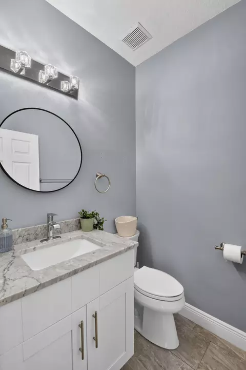 Bath - 308 Spruce St, Boynton Beach, FL 33426 photo 2 of 9