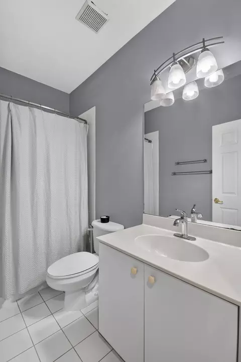 Bath - 308 Spruce St, Boynton Beach, FL 33426 photo 9 of 9