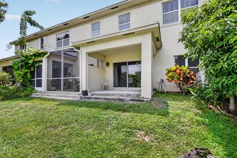 Exterior - 308 Spruce St, Boynton Beach, FL 33426 photo 8 of 14