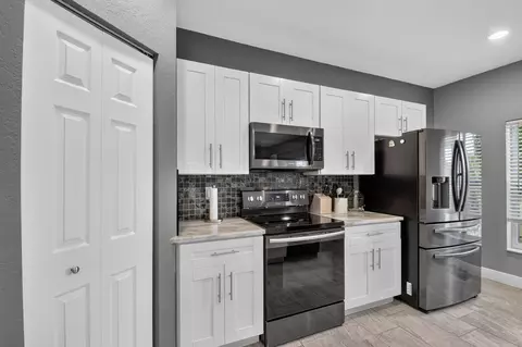 Kitchen - 308 Spruce St, Boynton Beach, FL 33426 photo 3 of 6