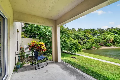 Exterior - 308 Spruce St, Boynton Beach, FL 33426 photo 6 of 14