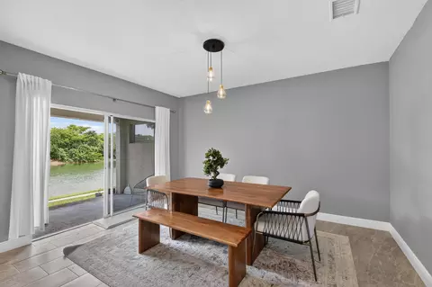 Dining - 308 Spruce St, Boynton Beach, FL 33426 photo 4 of 5