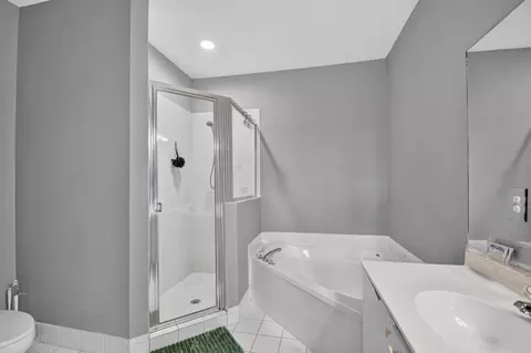 Bath - 308 Spruce St, Boynton Beach, FL 33426 photo 4 of 9