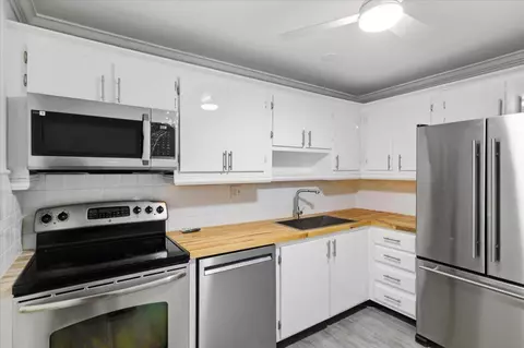 6301 N University Dr #206, Tamarac, FL 33321