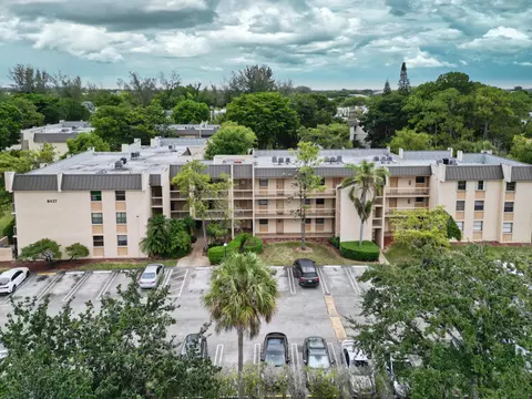 8437 Forest Hills Dr #207, Coral Springs, FL 33065