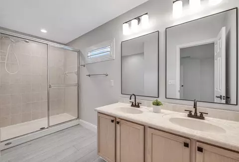 Bath - 4825 SE Chiles Ct, Stuart, FL 34997 photo 3 of 7