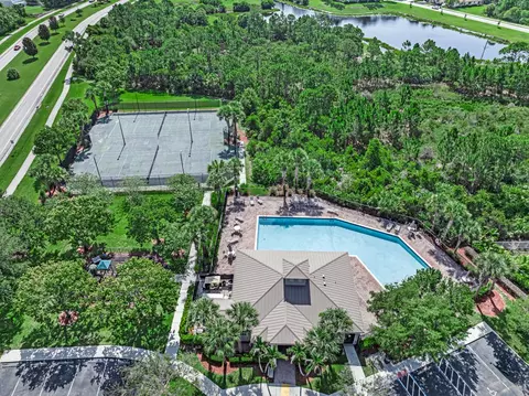 View/Area - 4825 SE Chiles Ct, Stuart, FL 34997 photo 6 of 8