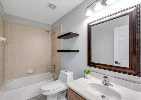 Bath - 4825 SE Chiles Ct, Stuart, FL 34997 photo 6 of 7