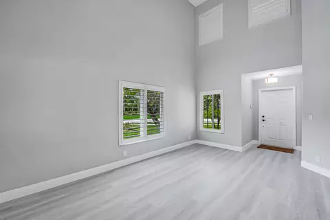 Living - 4825 SE Chiles Ct, Stuart, FL 34997 photo 3 of 6