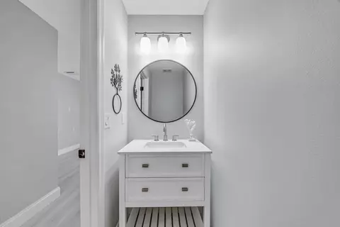 Bath - 4825 SE Chiles Ct, Stuart, FL 34997 photo 1 of 7