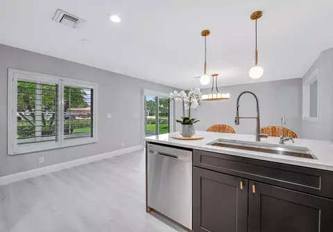 Kitchen - 4825 SE Chiles Ct, Stuart, FL 34997 photo 5 of 6