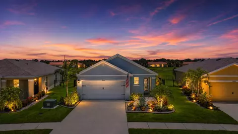 10555 SW Vasari Way, Port Saint Lucie, FL 34987