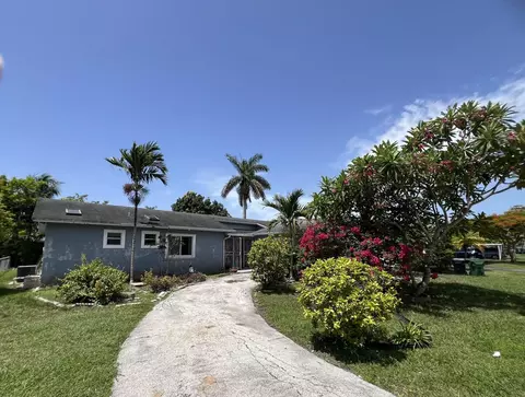 10460 SW 165th St SW, Miami, FL 33157