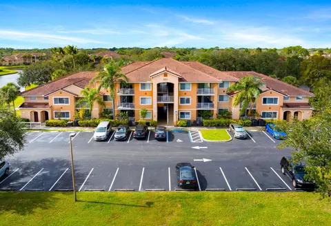 231 SW Palm Dr #101, Port Saint Lucie, FL 34986