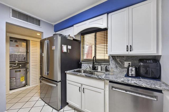 12027 Greenway Cir S #204, Royal Palm Beach, FL 33411