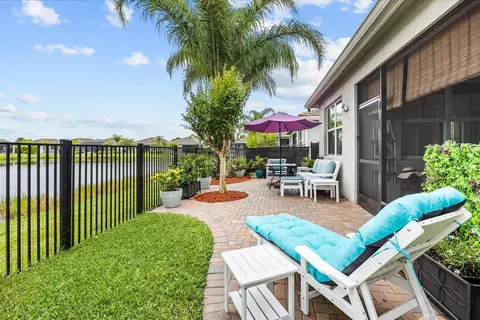 12180 SW Jasper Lake Way, Port Saint Lucie, FL 34987