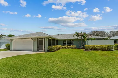 1423 SE Pitcher Rd, Port Saint Lucie, FL 34952