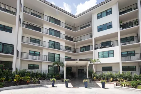 900 River Reach Dr #104, Fort Lauderdale, FL 33315