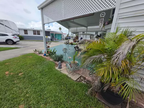 Exterior - 5354 SE 64th Ter, Okeechobee, FL 34974 photo 10 of 13
