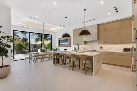Kitchen - 2420 NE 48th St, Lighthouse Point, FL 33064 photo 1 of 4