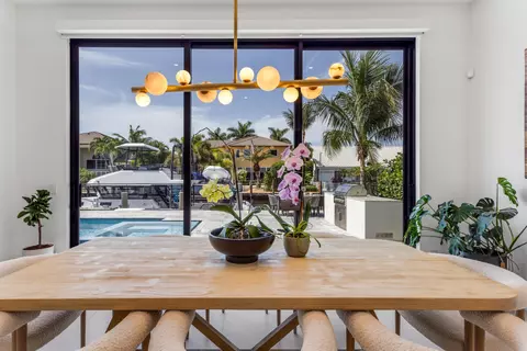Dining - 2420 NE 48th St, Lighthouse Point, FL 33064 photo 1 of 2
