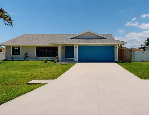 974 SE Belfast Ave, Port Saint Lucie, FL 34983