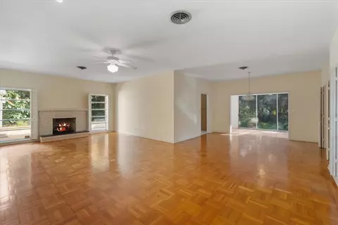 Living - 24 N Via Lucindia, Sewalls Point, FL 34996 photo 2 of 15