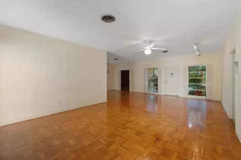 Living - 24 N Via Lucindia, Sewalls Point, FL 34996 photo 4 of 15