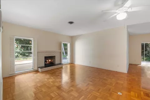 Living - 24 N Via Lucindia, Sewalls Point, FL 34996 photo 3 of 15
