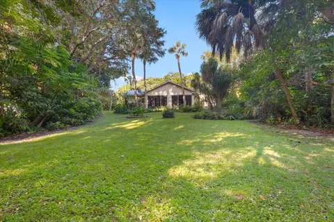 Exterior - 24 N Via Lucindia, Sewalls Point, FL 34996 photo 11 of 15