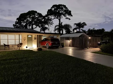 330 NE 48th St, Oakland Park, FL 33334