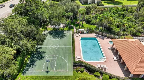 Exterior - 4277 SW Pine Cove Ct, Stuart, FL 34997 photo 3 of 5