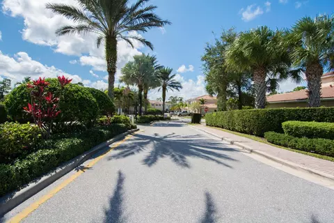 View/Area - 4277 SW Pine Cove Ct, Stuart, FL 34997 photo 2 of 2