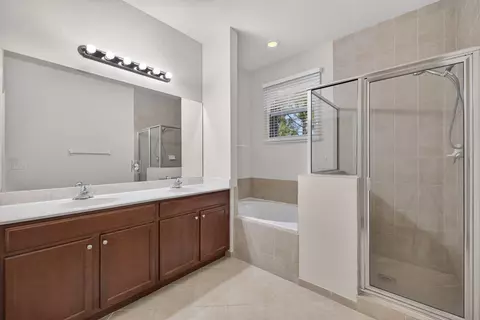 Bath - 4277 SW Pine Cove Ct, Stuart, FL 34997 photo 2 of 3