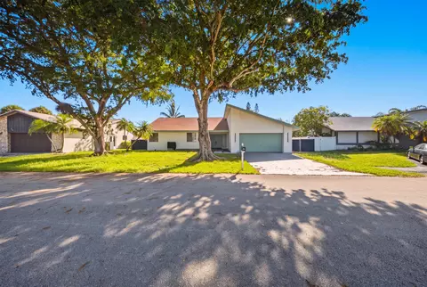 8114 Nutmeg Way, Tamarac, FL 33321