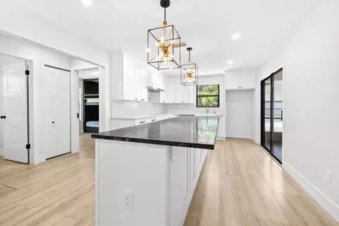Kitchen - 10548 154th Rd N, Jupiter, FL 33478 photo 2 of 4