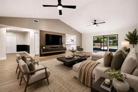 Living - 10548 154th Rd N, Jupiter, FL 33478 photo 2 of 7