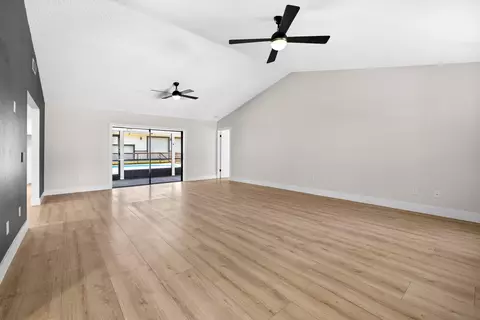 Living - 10548 154th Rd N, Jupiter, FL 33478 photo 1 of 7