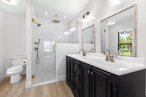 Bath - 10548 154th Rd N, Jupiter, FL 33478 photo 2 of 6