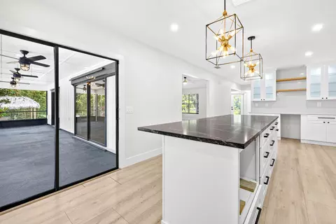 Kitchen - 10548 154th Rd N, Jupiter, FL 33478 photo 3 of 4