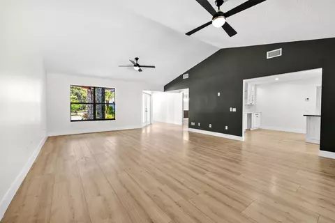 Living - 10548 154th Rd N, Jupiter, FL 33478 photo 4 of 7