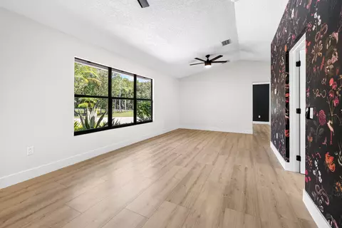 Living - 10548 154th Rd N, Jupiter, FL 33478 photo 6 of 7